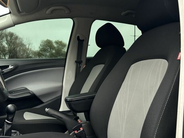 Чорний Сеат Ibiza, об'ємом двигуна 1.2 л та пробігом 200 тис. км за 6700 $, фото 6 на Automoto.ua