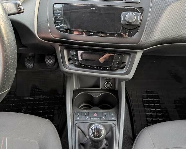 Черный Сеат Ибица, объемом двигателя 1.2 л и пробегом 256 тыс. км за 5000 $, фото 3 на Automoto.ua