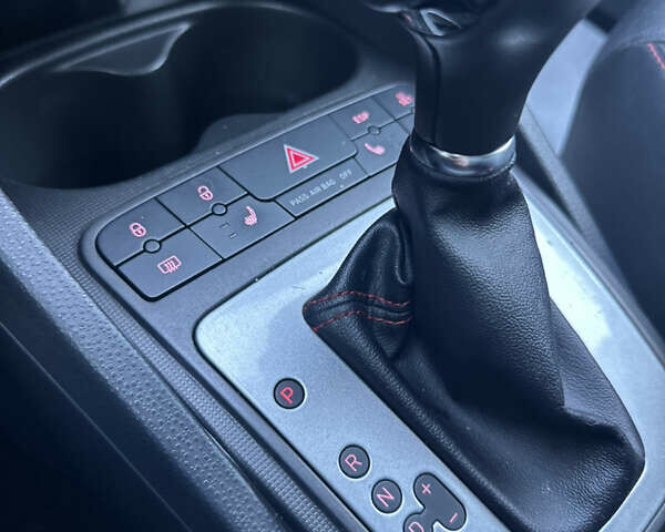 Чорний Сеат Ibiza, об'ємом двигуна 1.4 л та пробігом 208 тис. км за 9699 $, фото 13 на Automoto.ua