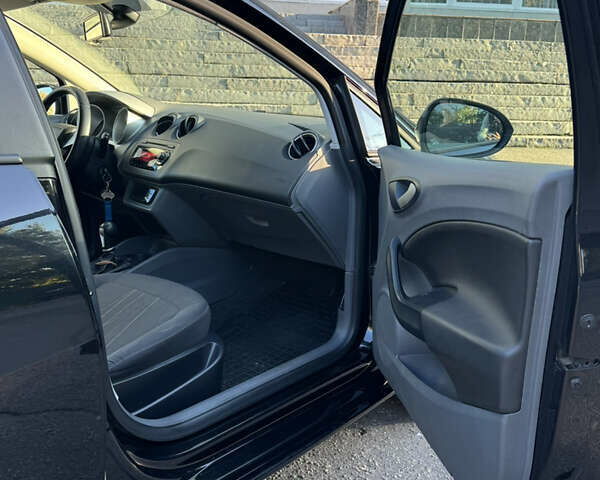 Чорний Сеат Ibiza, об'ємом двигуна 1.2 л та пробігом 242 тис. км за 5999 $, фото 2 на Automoto.ua