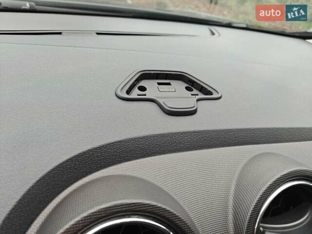 Чорний Сеат Ibiza, об'ємом двигуна 1.6 л та пробігом 235 тис. км за 6900 $, фото 51 на Automoto.ua