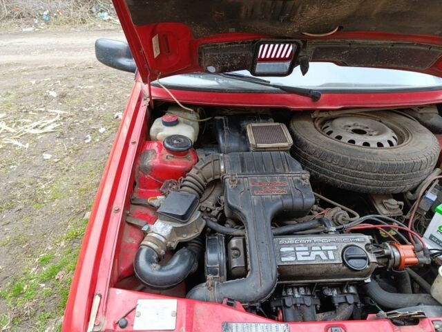 Червоний Сеат Ibiza, об'ємом двигуна 1.2 л та пробігом 142 тис. км за 1301 $, фото 8 на Automoto.ua