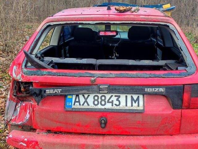 Червоний Сеат Ibiza, об'ємом двигуна 1 л та пробігом 0 тис. км за 1000 $, фото 1 на Automoto.ua