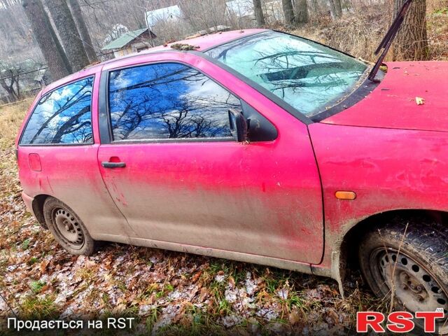 Червоний Сеат Ibiza, об'ємом двигуна 1 л та пробігом 0 тис. км за 1000 $, фото 6 на Automoto.ua