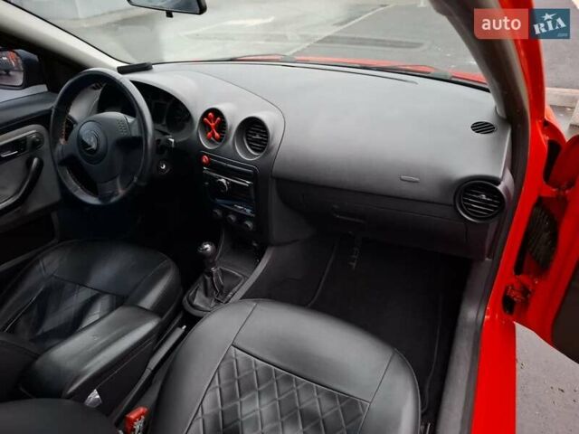 Красный Сеат Ибица, объемом двигателя 1.4 л и пробегом 244 тыс. км за 3300 $, фото 15 на Automoto.ua