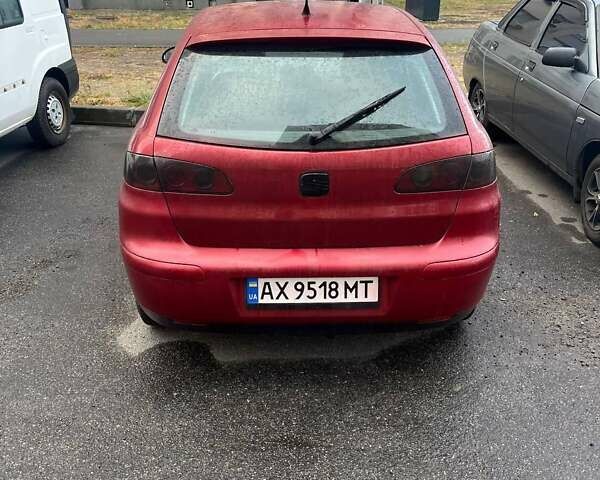 Красный Сеат Ибица, объемом двигателя 1.4 л и пробегом 260 тыс. км за 2350 $, фото 2 на Automoto.ua