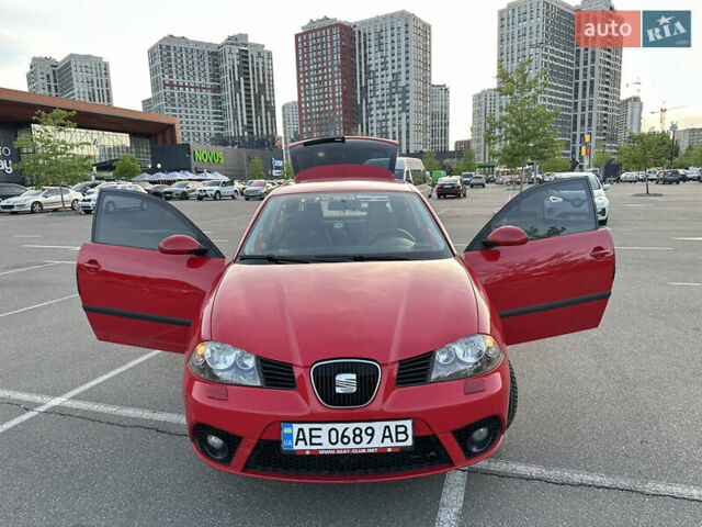 Красный Сеат Ибица, объемом двигателя 1.4 л и пробегом 230 тыс. км за 3700 $, фото 12 на Automoto.ua