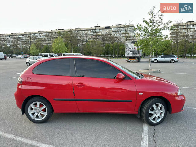 Красный Сеат Ибица, объемом двигателя 1.4 л и пробегом 230 тыс. км за 3700 $, фото 5 на Automoto.ua