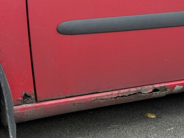 Червоний Сеат Ibiza, об'ємом двигуна 1.4 л та пробігом 230 тис. км за 3000 $, фото 2 на Automoto.ua