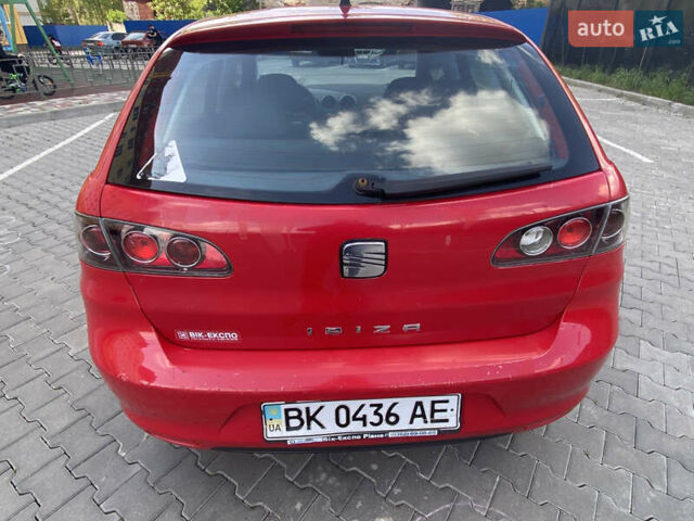 Красный Сеат Ибица, объемом двигателя 1.4 л и пробегом 113 тыс. км за 5800 $, фото 4 на Automoto.ua