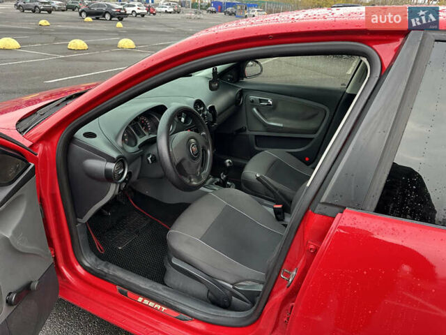 Красный Сеат Ибица, объемом двигателя 1.39 л и пробегом 293 тыс. км за 3800 $, фото 9 на Automoto.ua