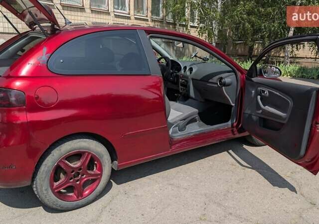 Красный Сеат Ибица, объемом двигателя 1.39 л и пробегом 219 тыс. км за 3900 $, фото 2 на Automoto.ua
