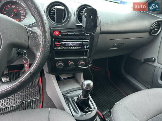 Красный Сеат Ибица, объемом двигателя 1.39 л и пробегом 293 тыс. км за 3800 $, фото 11 на Automoto.ua