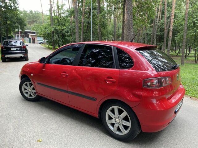Червоний Сеат Ibiza, об'ємом двигуна 1.4 л та пробігом 250 тис. км за 2900 $, фото 3 на Automoto.ua