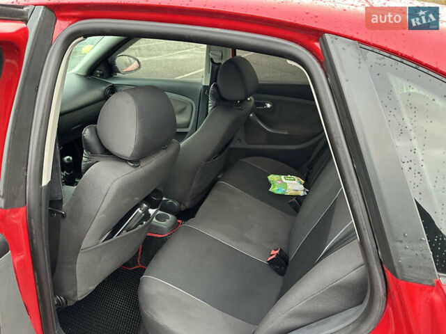 Красный Сеат Ибица, объемом двигателя 1.39 л и пробегом 293 тыс. км за 3800 $, фото 8 на Automoto.ua