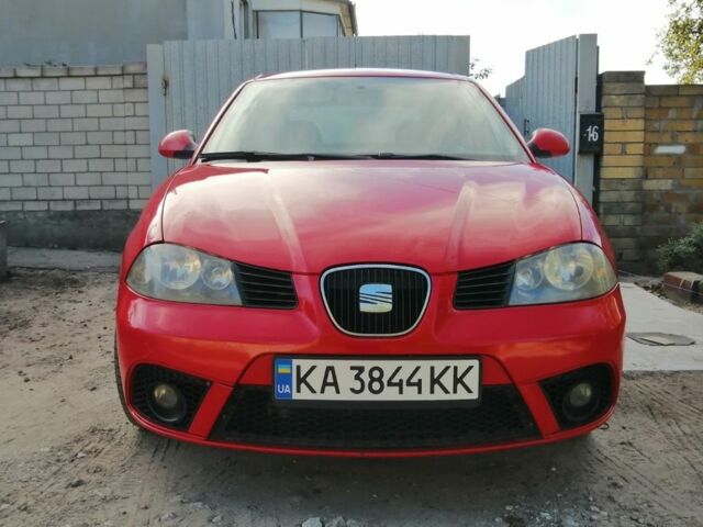 Красный Сеат Ибица, объемом двигателя 2 л и пробегом 270 тыс. км за 4098 $, фото 3 на Automoto.ua