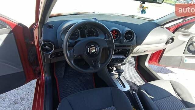 Червоний Сеат Ibiza, об'ємом двигуна 1.4 л та пробігом 214 тис. км за 4600 $, фото 9 на Automoto.ua