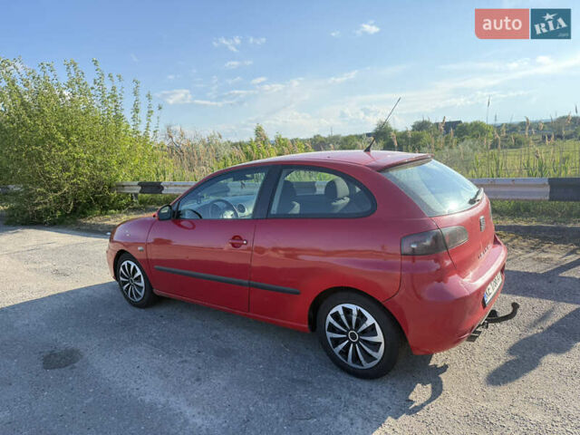 Червоний Сеат Ibiza, об'ємом двигуна 2 л та пробігом 161 тис. км за 3600 $, фото 3 на Automoto.ua
