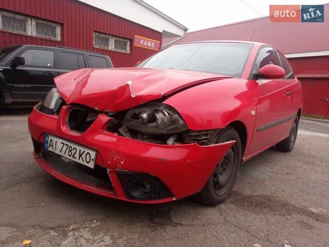 Красный Сеат Ибица, объемом двигателя 1.39 л и пробегом 190 тыс. км за 2000 $, фото 4 на Automoto.ua