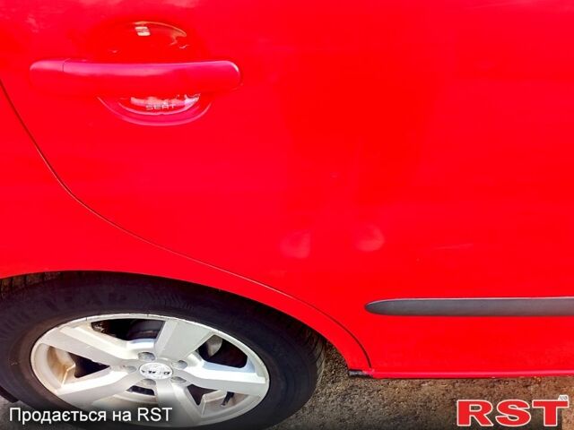 Красный Сеат Ибица, объемом двигателя 2 л и пробегом 237 тыс. км за 4000 $, фото 2 на Automoto.ua
