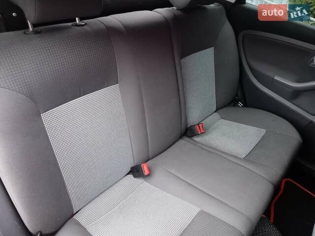 Красный Сеат Ибица, объемом двигателя 1.4 л и пробегом 172 тыс. км за 3000 $, фото 10 на Automoto.ua