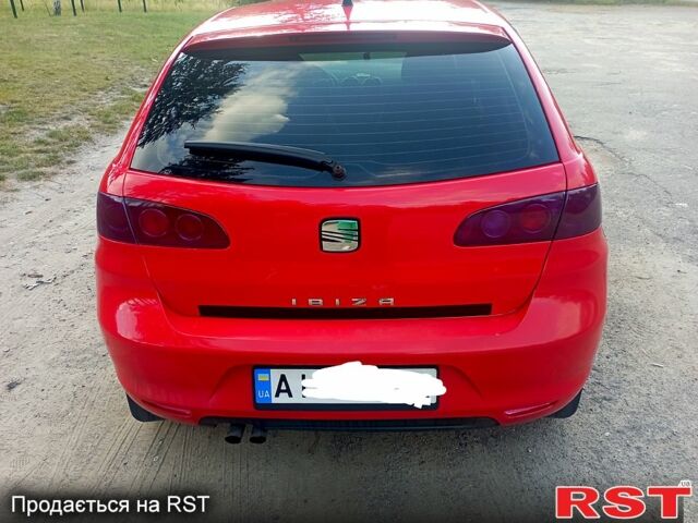 Красный Сеат Ибица, объемом двигателя 2 л и пробегом 237 тыс. км за 4000 $, фото 3 на Automoto.ua