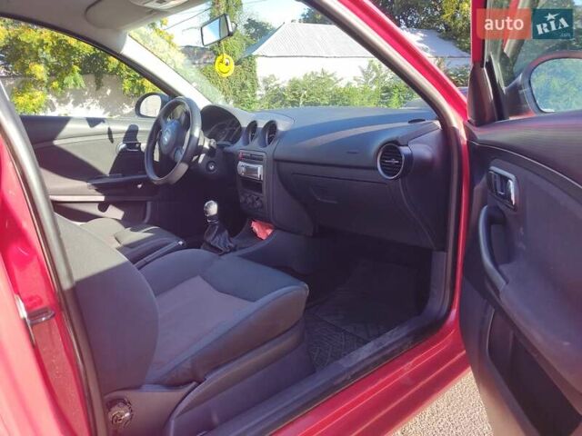 Красный Сеат Ибица, объемом двигателя 1.98 л и пробегом 186 тыс. км за 4200 $, фото 6 на Automoto.ua