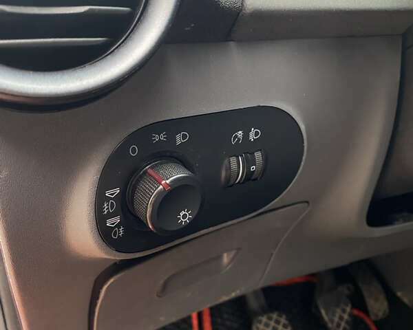 Красный Сеат Ибица, объемом двигателя 1.39 л и пробегом 172 тыс. км за 2699 $, фото 14 на Automoto.ua