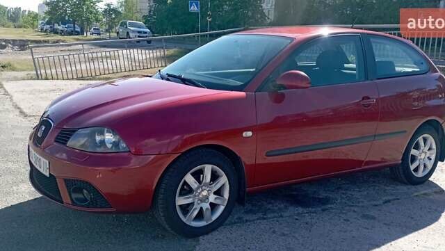 Червоний Сеат Ibiza, об'ємом двигуна 1.4 л та пробігом 214 тис. км за 4600 $, фото 3 на Automoto.ua
