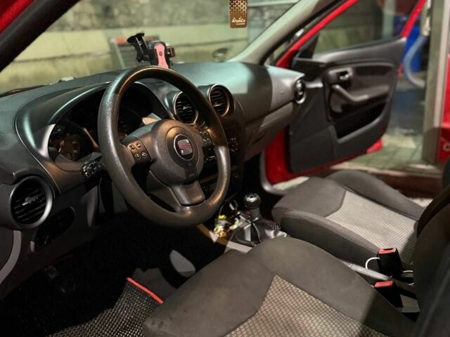 Красный Сеат Ибица, объемом двигателя 1.2 л и пробегом 219 тыс. км за 3550 $, фото 5 на Automoto.ua