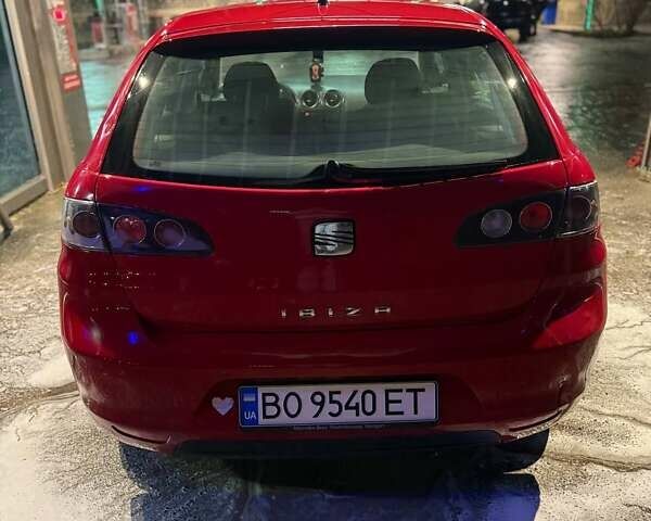 Червоний Сеат Ibiza, об'ємом двигуна 1.2 л та пробігом 218 тис. км за 3550 $, фото 4 на Automoto.ua