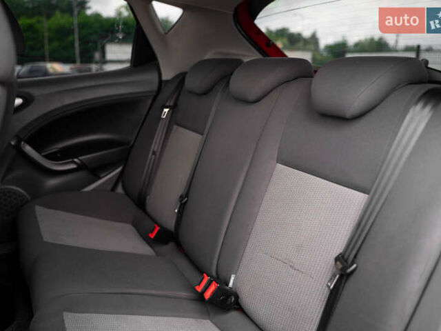 Красный Сеат Ибица, объемом двигателя 1.2 л и пробегом 160 тыс. км за 4550 $, фото 12 на Automoto.ua