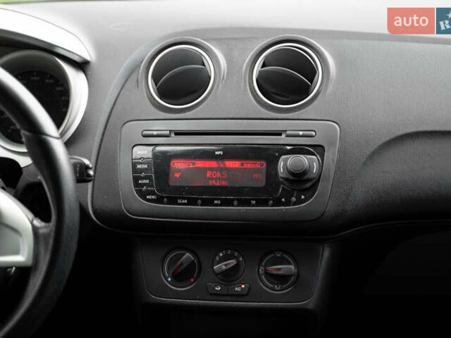 Красный Сеат Ибица, объемом двигателя 1.2 л и пробегом 160 тыс. км за 4550 $, фото 15 на Automoto.ua