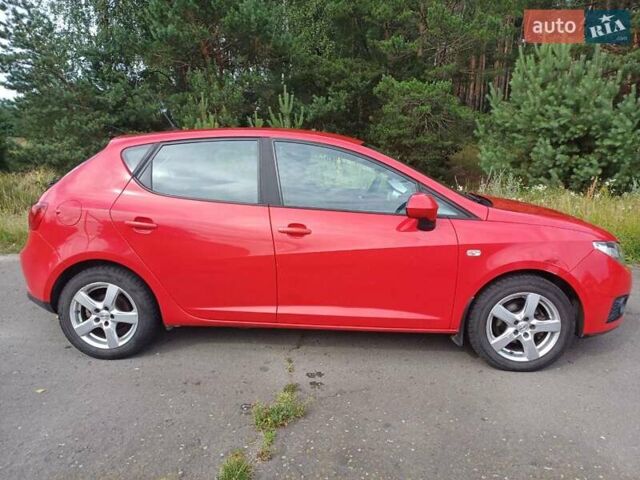 Красный Сеат Ибица, объемом двигателя 1.6 л и пробегом 105 тыс. км за 7300 $, фото 3 на Automoto.ua