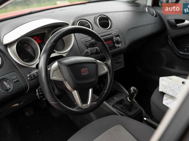 Красный Сеат Ибица, объемом двигателя 1.2 л и пробегом 160 тыс. км за 4550 $, фото 8 на Automoto.ua