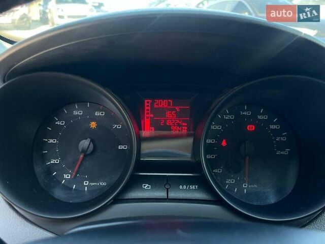Червоний Сеат Ibiza, об'ємом двигуна 1.4 л та пробігом 218 тис. км за 5990 $, фото 31 на Automoto.ua