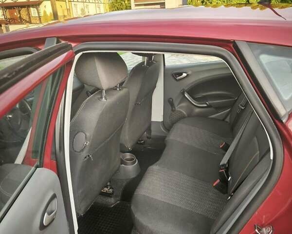 Красный Сеат Ибица, объемом двигателя 1.39 л и пробегом 218 тыс. км за 5100 $, фото 4 на Automoto.ua