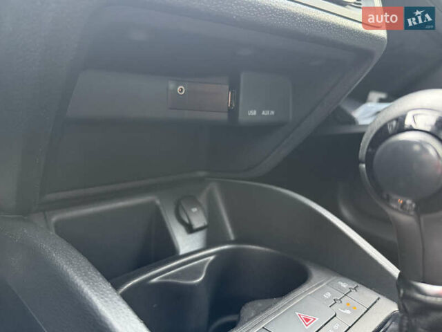 Червоний Сеат Ibiza, об'ємом двигуна 1.4 л та пробігом 206 тис. км за 6999 $, фото 42 на Automoto.ua