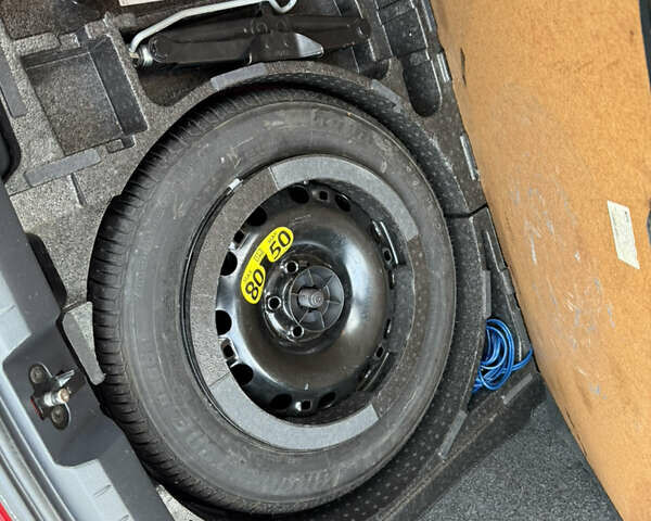 Червоний Сеат Ibiza, об'ємом двигуна 1.4 л та пробігом 206 тис. км за 6999 $, фото 19 на Automoto.ua