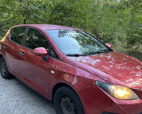 Червоний Сеат Ibiza, об'ємом двигуна 1.39 л та пробігом 222 тис. км за 4500 $, фото 4 на Automoto.ua