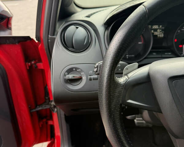 Червоний Сеат Ibiza, об'ємом двигуна 1.4 л та пробігом 206 тис. км за 6999 $, фото 33 на Automoto.ua