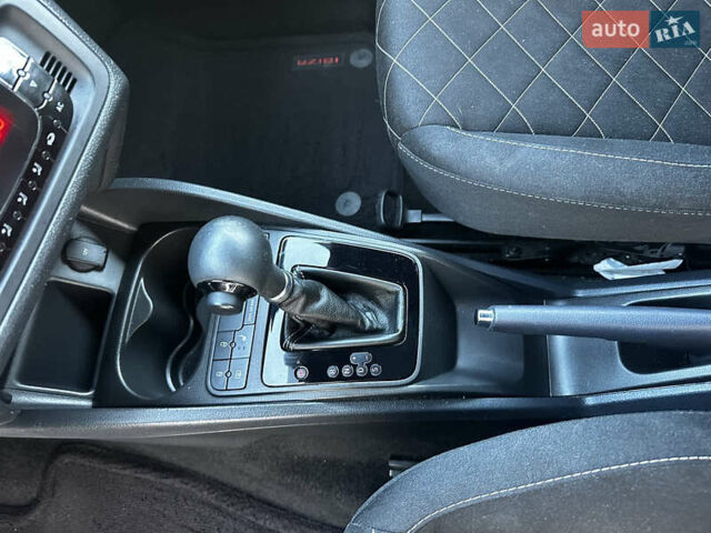 Червоний Сеат Ibiza, об'ємом двигуна 1.4 л та пробігом 204 тис. км за 8200 $, фото 15 на Automoto.ua