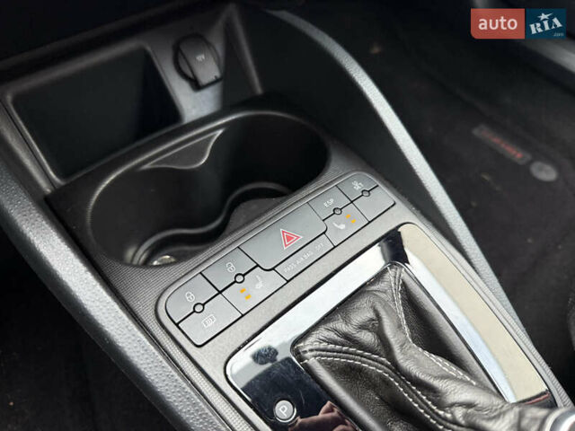 Червоний Сеат Ibiza, об'ємом двигуна 1.4 л та пробігом 206 тис. км за 6999 $, фото 38 на Automoto.ua