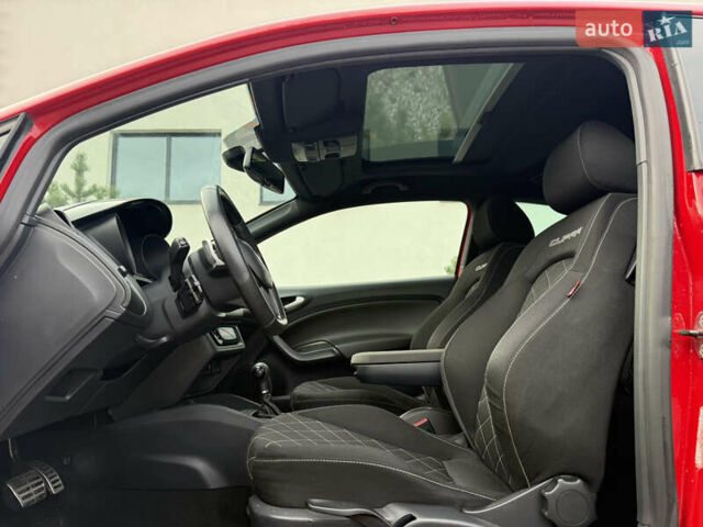 Червоний Сеат Ibiza, об'ємом двигуна 1.4 л та пробігом 206 тис. км за 6999 $, фото 28 на Automoto.ua