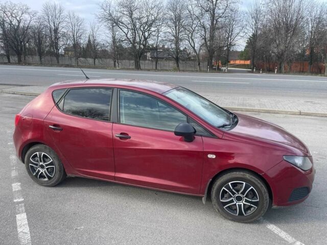Червоний Сеат Ibiza, об'ємом двигуна 1.4 л та пробігом 284 тис. км за 3899 $, фото 2 на Automoto.ua