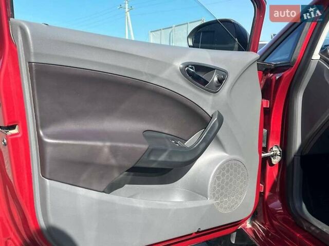 Червоний Сеат Ibiza, об'ємом двигуна 1.4 л та пробігом 218 тис. км за 5990 $, фото 36 на Automoto.ua