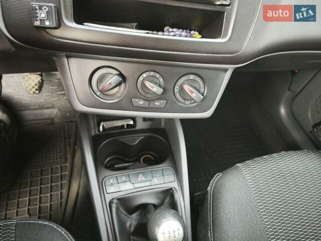Красный Сеат Ибица, объемом двигателя 1.39 л и пробегом 218 тыс. км за 5100 $, фото 16 на Automoto.ua
