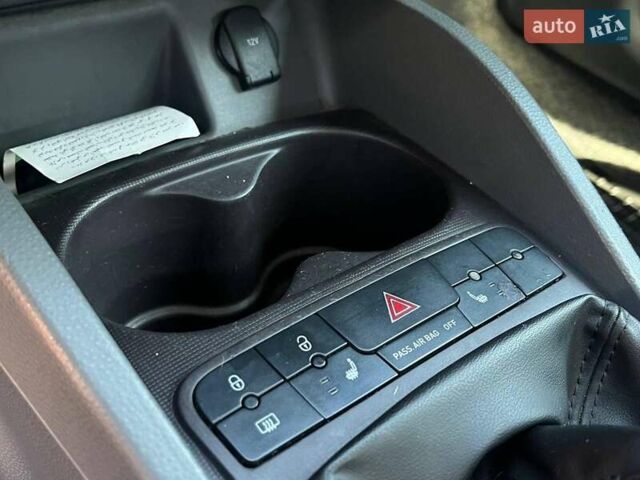 Червоний Сеат Ibiza, об'ємом двигуна 1.4 л та пробігом 218 тис. км за 5990 $, фото 27 на Automoto.ua