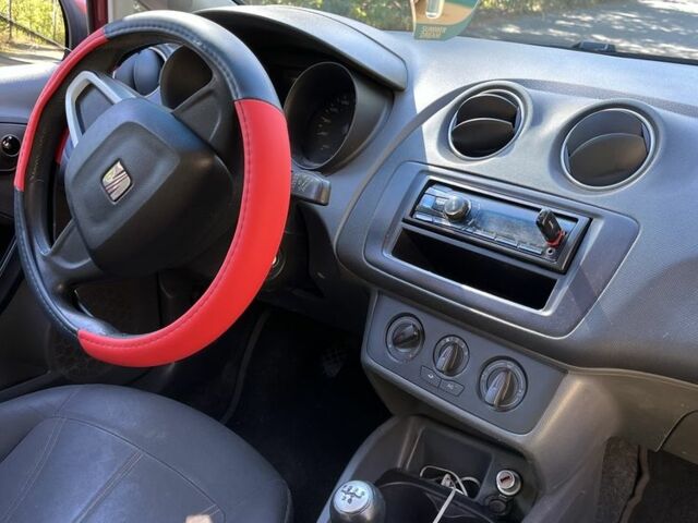 Червоний Сеат Ibiza, об'ємом двигуна 1.4 л та пробігом 221 тис. км за 4700 $, фото 14 на Automoto.ua