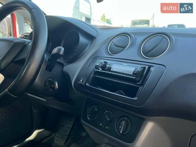 Червоний Сеат Ibiza, об'ємом двигуна 1.4 л та пробігом 218 тис. км за 5990 $, фото 12 на Automoto.ua